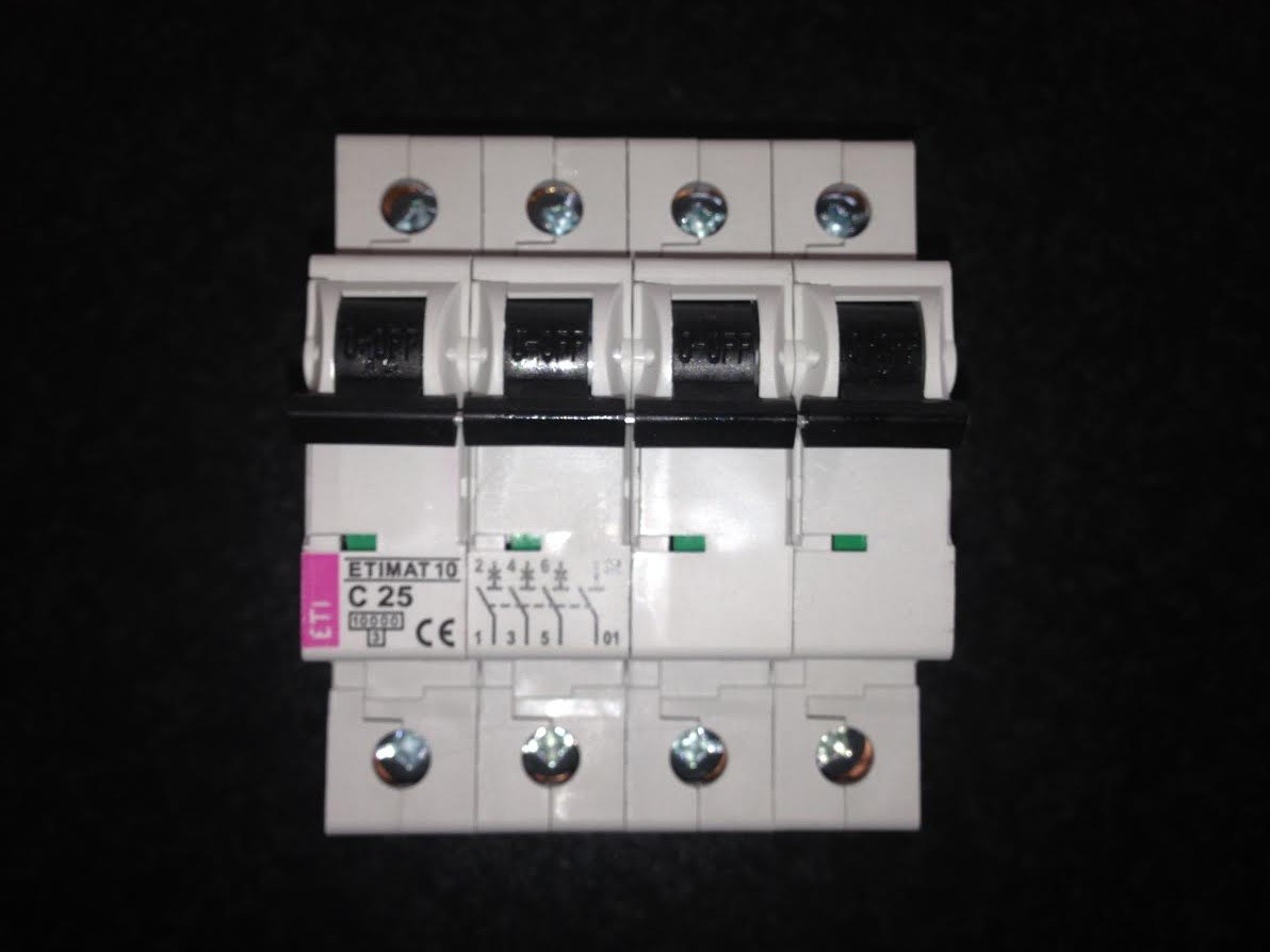 Eti Etimat10 Installatie Automaat 25A C-Kar 3-Fase+N 4-P 230 400V 002136718
