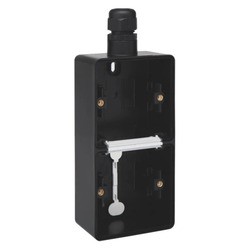 Niko New Hydro Zwart Opbouwdoos 2-V Verticaal 1x Wartel 761-84251