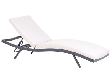 Ligstoel met kussen AMELIA kantelbaar Metaal Lichtbeige